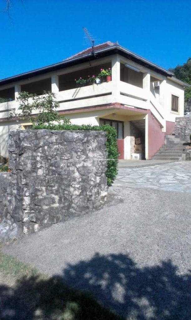 Prodaja, kuća 180m2,Novo selo,Danilovgrad 